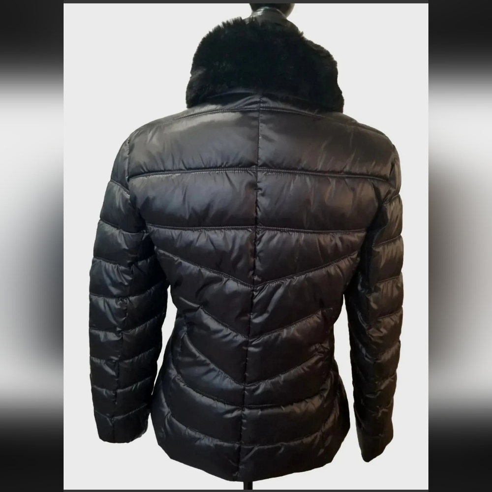 NEW! Karl Lagerfeld Faux Fur Collar Short Black Puffer Jacket Size Small - Picture 2 of 10